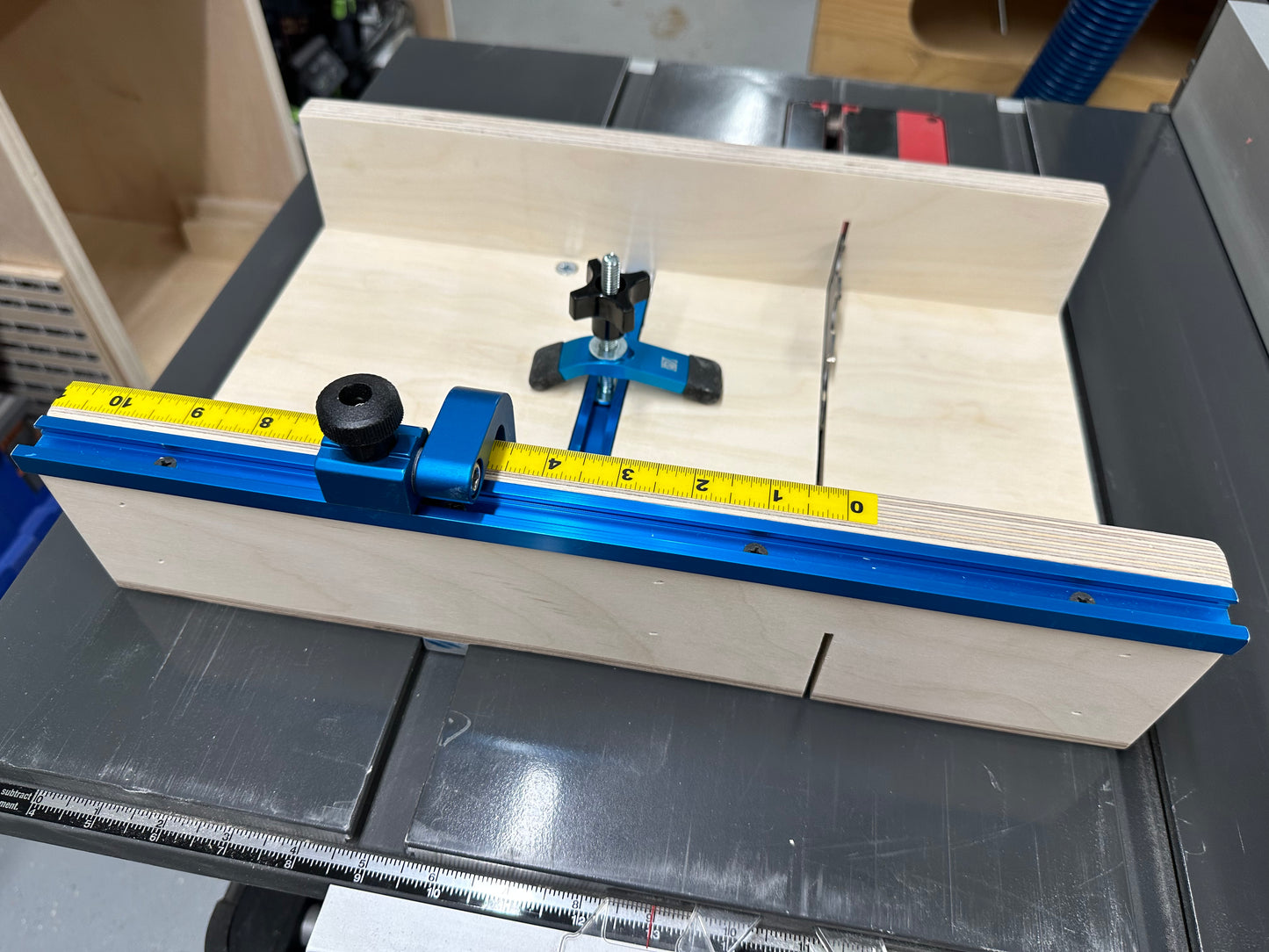 SawStop table top Small parts cross cut sled